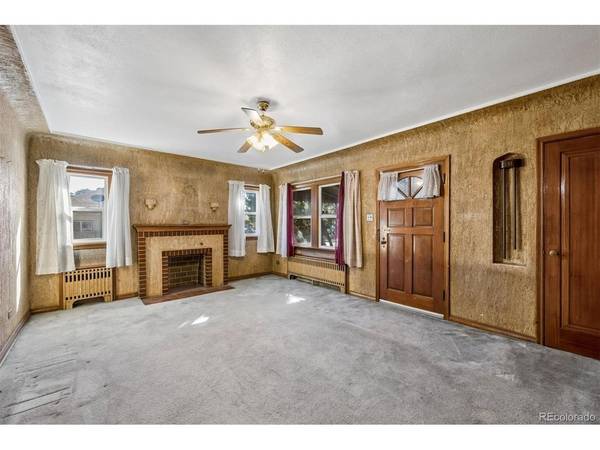 4478 Logan, Denver, CO 80216