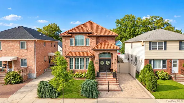 157-35 19th AVE, Whitestone, NY 11357