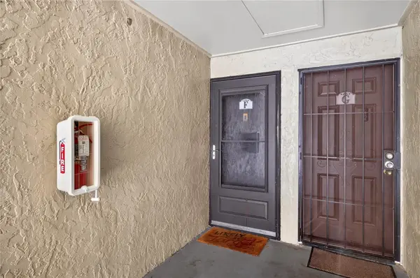924 LAKE DESTINY RD #F, Altamonte Springs, FL 32714