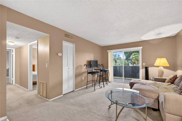 924 LAKE DESTINY RD #F, Altamonte Springs, FL 32714