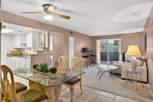 924 LAKE DESTINY RD #F, Altamonte Springs, FL 32714