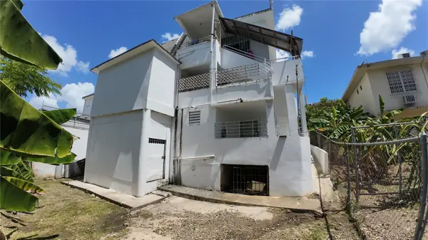 46 CARAZO ST, Guaynabo, PR 00969