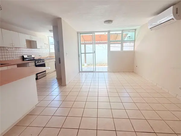 Cond Lago Playa CALLE CORAL #1912, Toa Baja, PR 00949