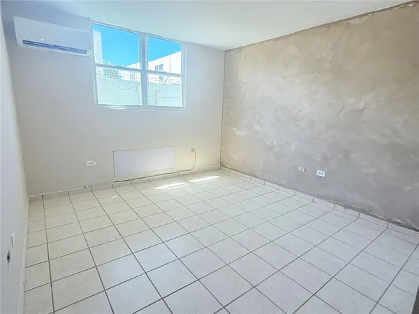 Cond Lago Playa CALLE CORAL #1912, Toa Baja, PR 00949