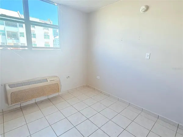 Cond Lago Playa CALLE CORAL #1912, Toa Baja, PR 00949