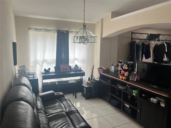 2502 CROWN RIDGE CIR, Kissimmee, FL 34744