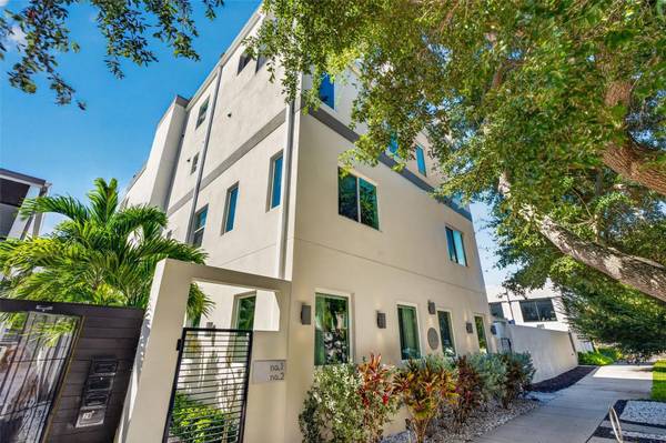 536 4TH AVE S #2, St Petersburg, FL 33701
