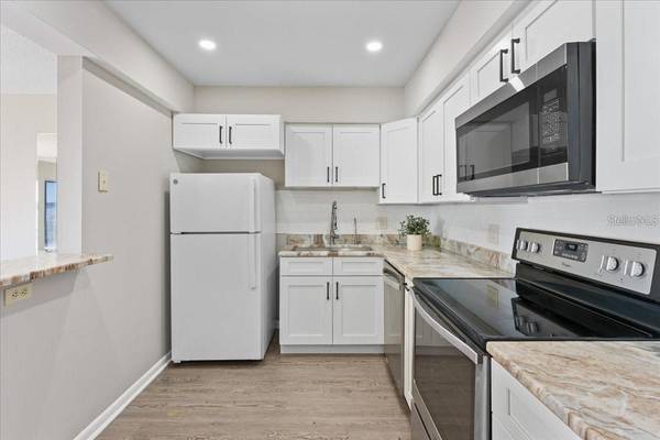 4900 BRITTANY DR S #610, St Petersburg, FL 33715