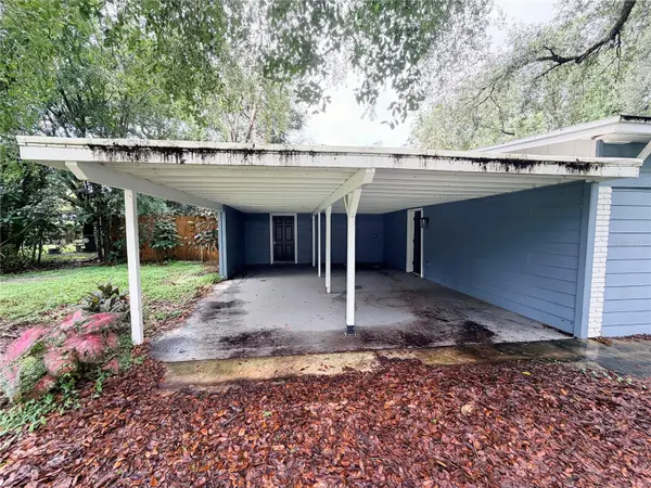2003 E CLINTON ST, Tampa, FL 33610
