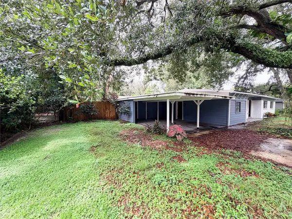2003 E CLINTON ST, Tampa, FL 33610