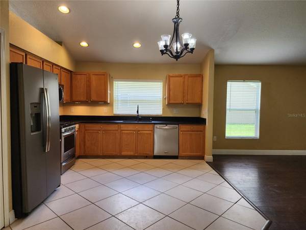30702 IVERSON DR, Wesley Chapel, FL 33543