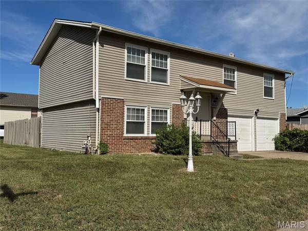 6113 Lake Paddock DR, Florissant, MO 63033
