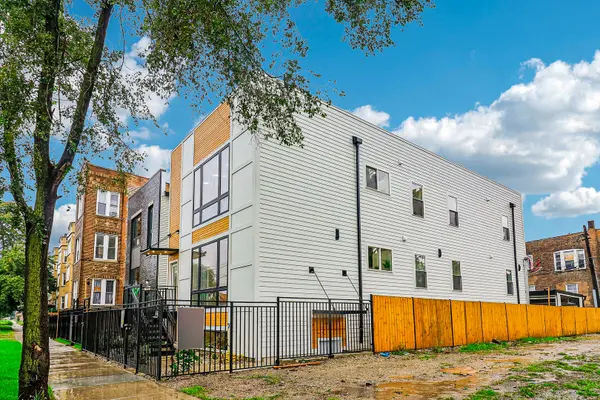 3804 W Ohio ST, Chicago, IL 60624