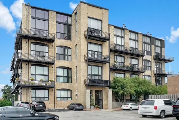 2614 N Clybourn AVE #106, Chicago, IL 60614