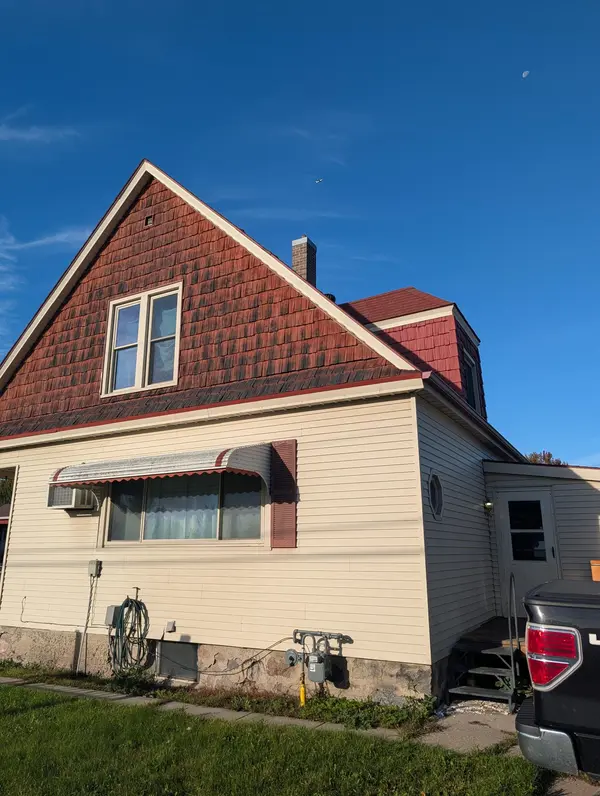 616 3rd AVE N, Wahpeton, ND 58075