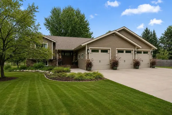 947 Sherman RD, Hudson, WI 54016