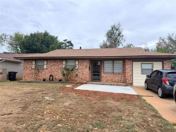 2105 Candy LN, Del City, OK 73115