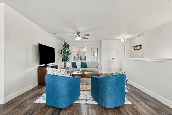 5814 Belmont Dr., Pasco, WA 99301