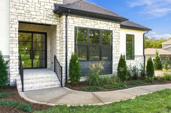 6837 Old Charlotte Pike, Nashville, TN 37209