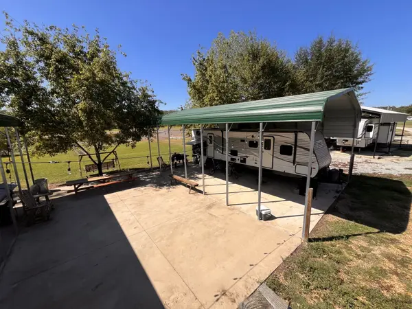 683 Willow Oaks Dr, Decaturville, TN 38329