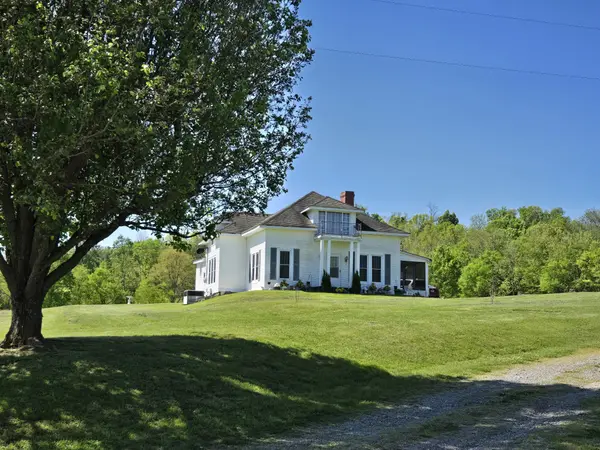 130 Wagoner Hill Rd, Fayetteville, TN 37334