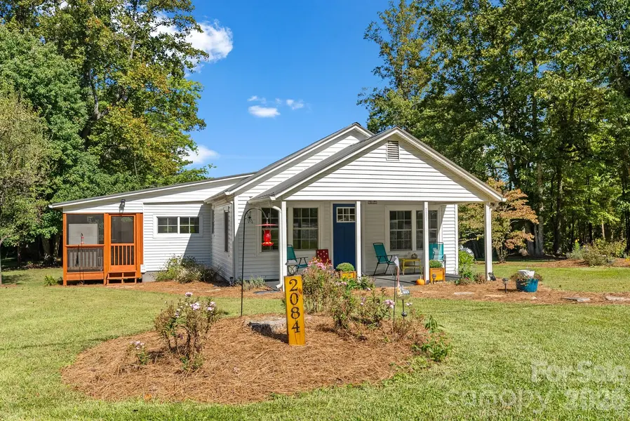 2084 Thurmond RD, Thurmond, NC 28663