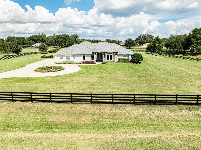10640 NE 27TH ST, Oxford, FL 34484