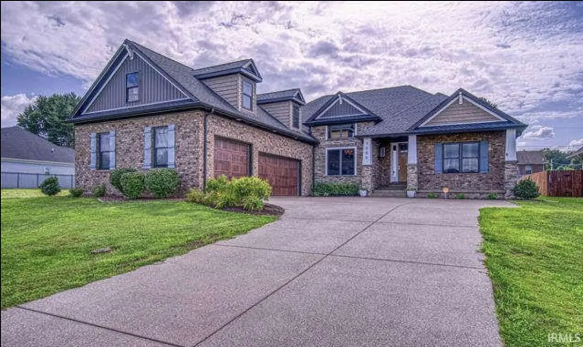 7500 Lauren DR, Evansville, IN 47725