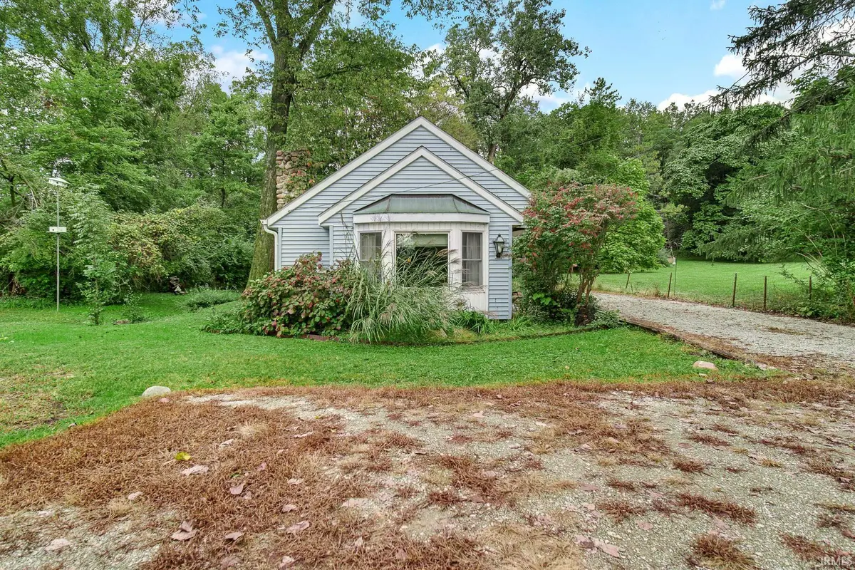 17078 18B RD, Culver, IN 46511