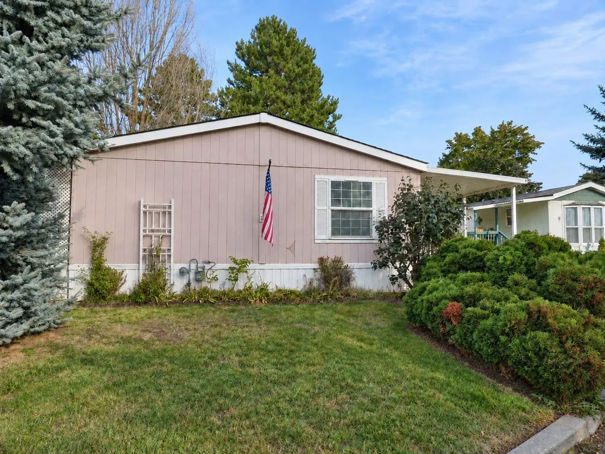 2601 N N BARKER  #102 Rd, Spokane Valley, WA 99027
