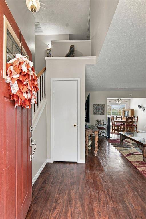 6808 Quail Meadow Drive, Watauga, TX 76148