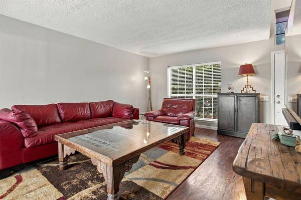 6808 Quail Meadow Drive, Watauga, TX 76148