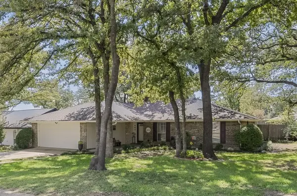 5508 Grissom Drive, Arlington, TX 76016