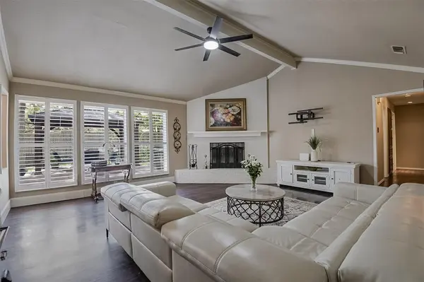 5508 Grissom Drive, Arlington, TX 76016