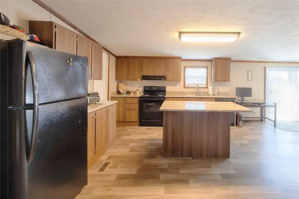 5133 W Us Highway 90, Schulenburg, TX 78956