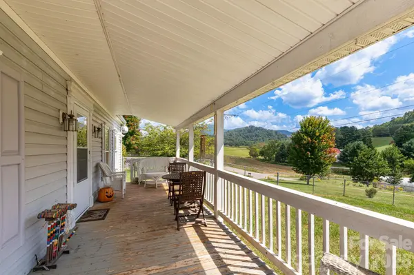 378 Yates Cove RD, Waynesville, NC 28785