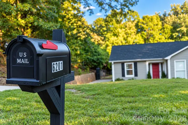 6201 Thermal RD, Charlotte, NC 28211