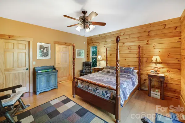 335 Mt. Mitchell DR, Burnsville, NC 28714