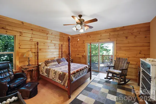 335 Mt. Mitchell DR, Burnsville, NC 28714