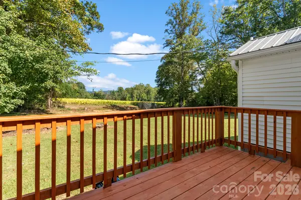 2084 Thurmond RD, Thurmond, NC 28663