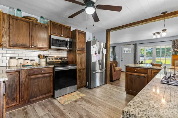 2084 Thurmond RD, Thurmond, NC 28663