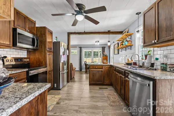 2084 Thurmond RD, Thurmond, NC 28663