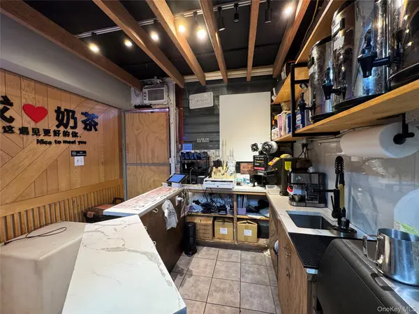 3542 Union ST, Flushing, NY 11354