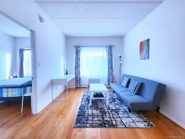149-15 Barclay AVE #3A, Flushing, NY 11355