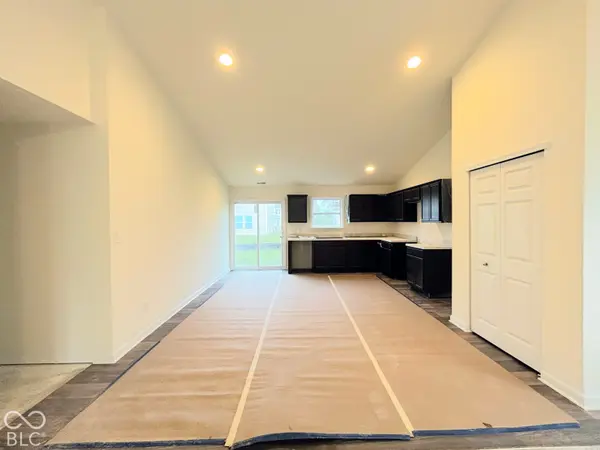 2023 Sandhill DR, Seymour, IN 47274