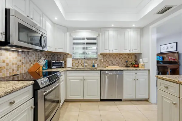 3944 LAKESIDE RD #160, Sarasota, FL 34232