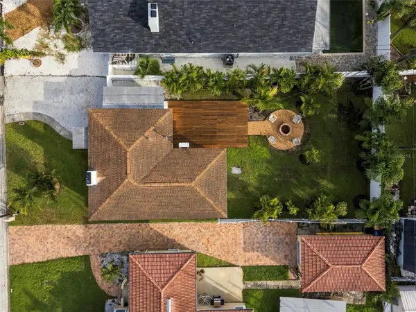15424 2ND ST E, Madeira Beach, FL 33708