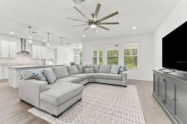 18114 SERENE LAKE LOOP, Lutz, FL 33548