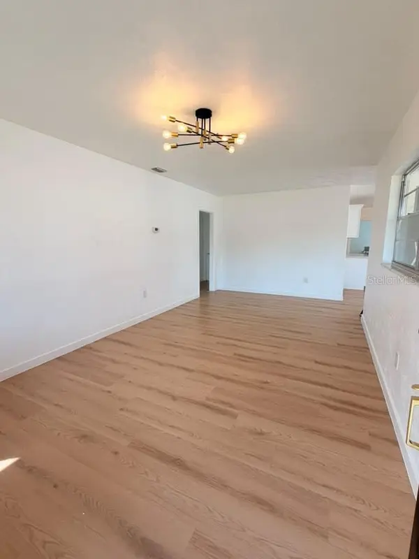 3203 W IVY ST, Tampa, FL 33607