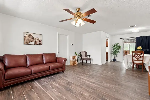 1085 EAGLES NEST AVE, Deltona, FL 32725